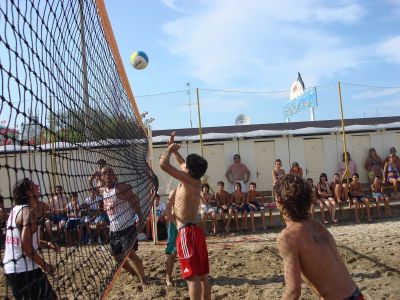 05_bagno_umberto_sport_in_spiaggia_milano_marittima.jpg