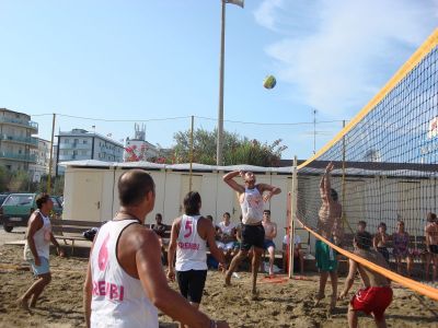 09_bagno_umberto_sport_in_spiaggia_milano_marittima.jpg