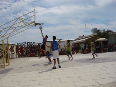 16_bagno_umberto_sport_in_spiaggia_milano_marittima.jpg