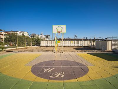 02_bagno_umberto_sport_in_spiaggia_milano_marittima.jpg
